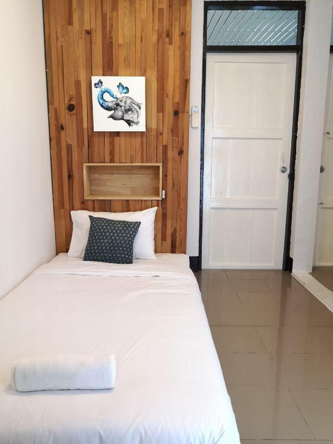 Cozy By Funwahn Bed & Breakfast Chiang Mai Dış mekan fotoğraf
